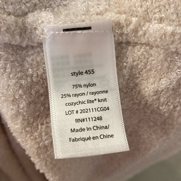 Barefoot Dreams Cozychic Lite Shawl Cardigan Cream Color plus size one size - Picture 6 of 6